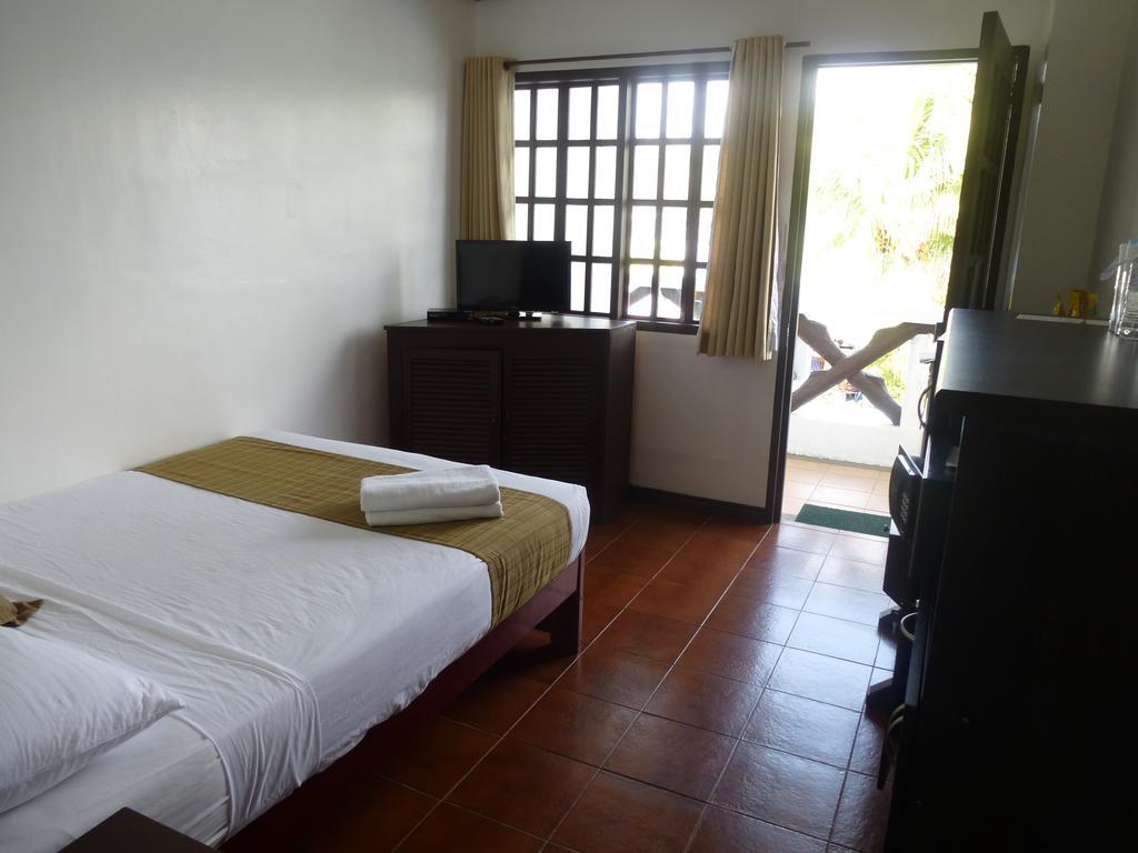 Subiza Beach Resort Olongapo Exterior foto