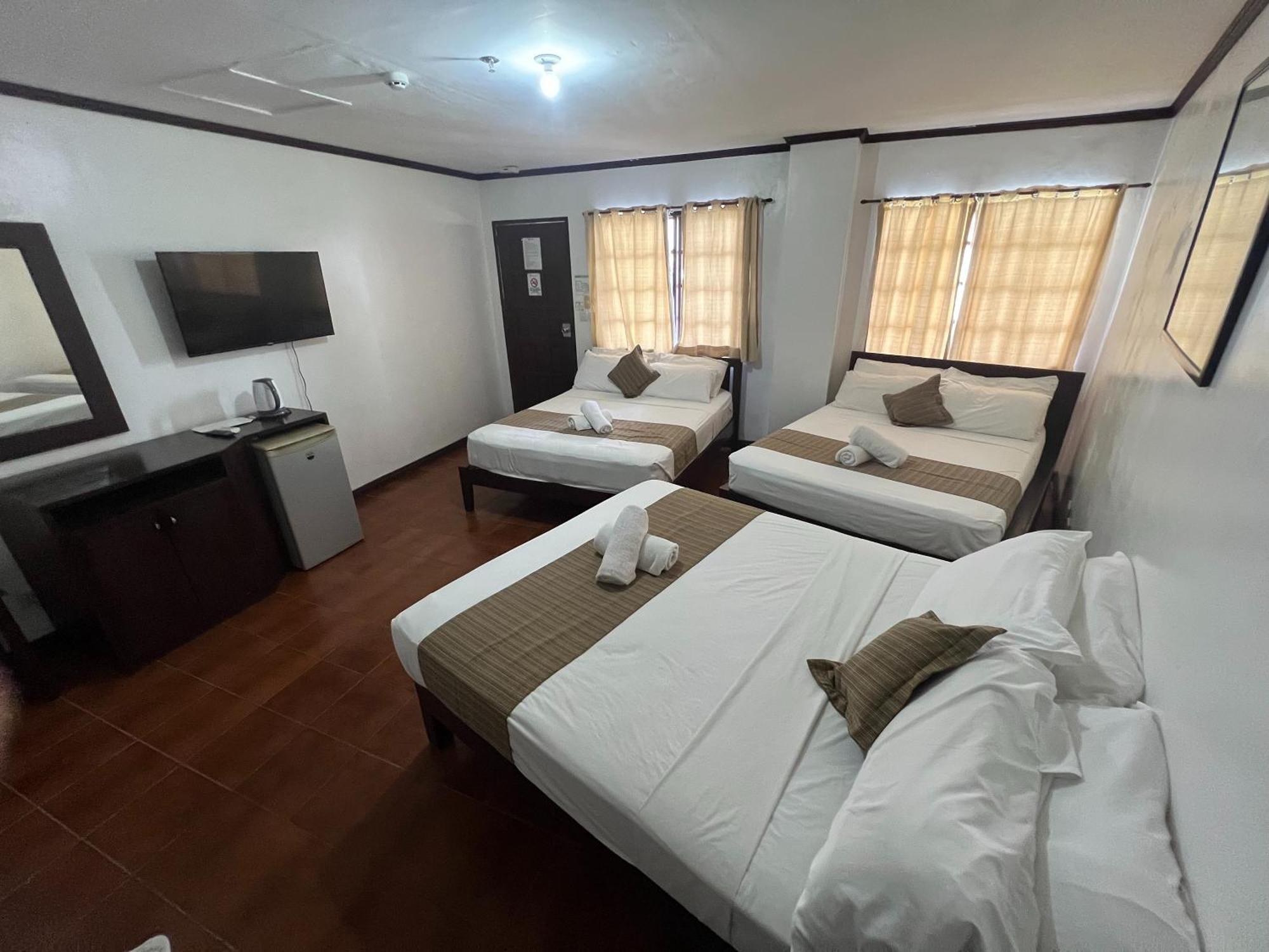 Subiza Beach Resort Olongapo Exterior foto